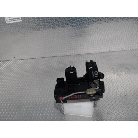 Serrure porte ard Opel VECTRA C GTS 1.9 cdti (2004-2009)