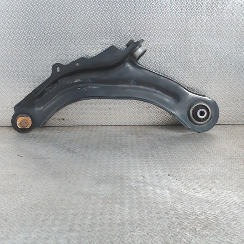 Triangle inf avg RENAULT CAPTUR 1  0