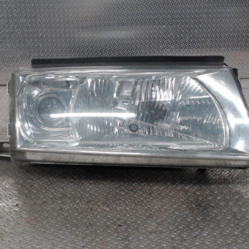 Phare droit Skoda OCTAVIA I 1.9 tdi (1996-2010)