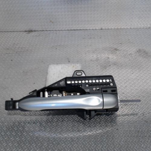 Poignee ext porte ard RENAULT CAPTUR 1  0