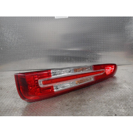 Feu arrière droit Ford C-MAX 1.6 tdci (2007-2010) 5 portes