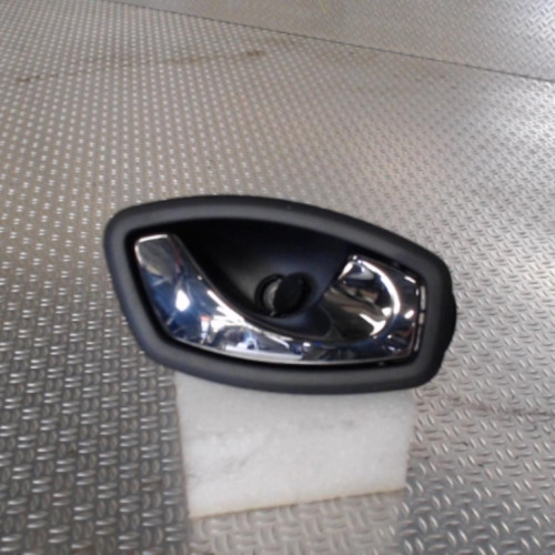 Poignee int porte avd RENAULT CAPTUR 1  0