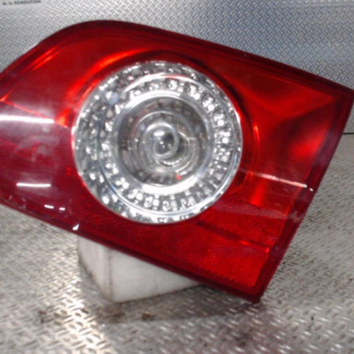 Feu arrière intérieur droit Vw PASSAT B6 Variant 2.0 bluetdi (2009-2010)