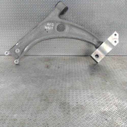 Triangle inf avd Vw PASSAT B6 Variant 2.0 bluetdi (2009-2010)