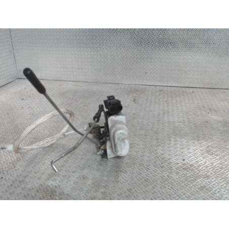 Serrure porte avd Audi A4 B5 Avant 2.5 tdi quattro (1997-2001)