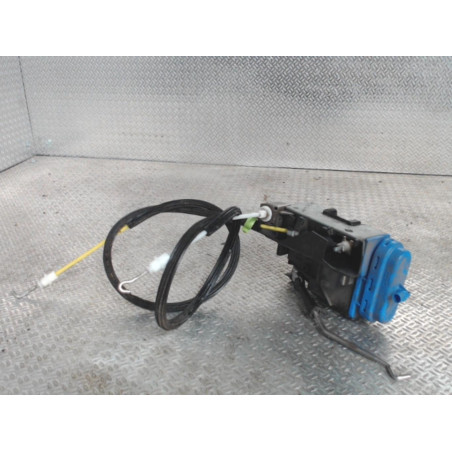 Serrure porte arg Audi A4 B5 Avant 2.5 tdi quattro (1997-2001)