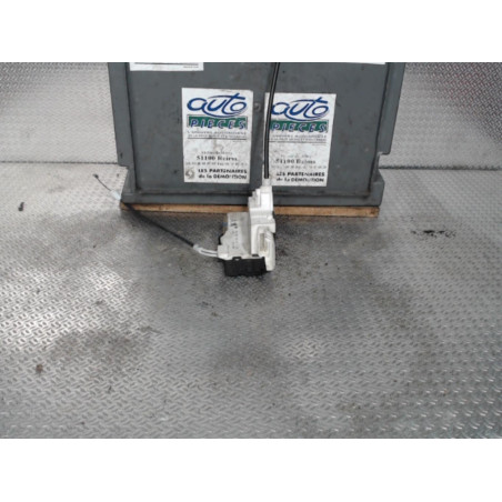 Serrure porte avd Peugeot 407 1.6 hdi 110 (2004-2010)