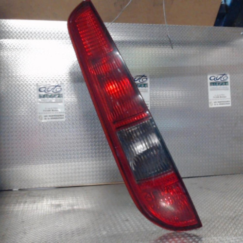 Feu arrière gauche Ford FOCUS II Turnier 1.6 tdci (2004-2012)