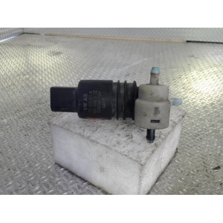 Pompe lave-glace avant Audi A4 B7 Avant 1.9 tdi (2004-2008)