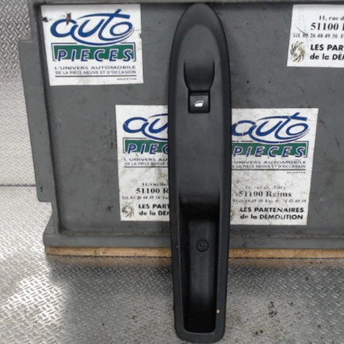 Commande lève-glace porte avant droite Citroën DS3 1.6 hdi 115 (2012-2015)