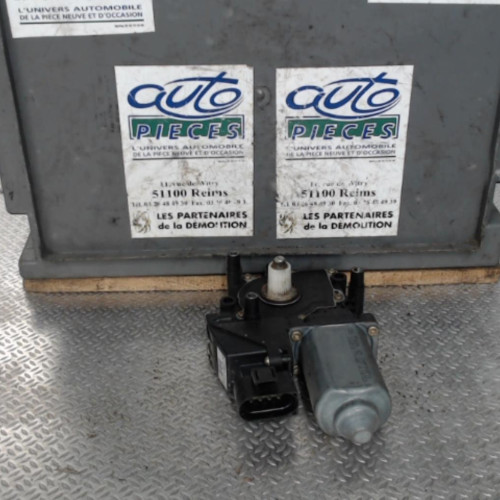 Moteur leve-vitre avg Audi A4 B5 Avant 2.5 tdi (1997-2001)
