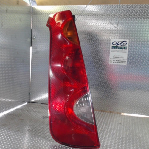 Feu arrière gauche Nissan NOTE 1.5 dci (2010-2012)