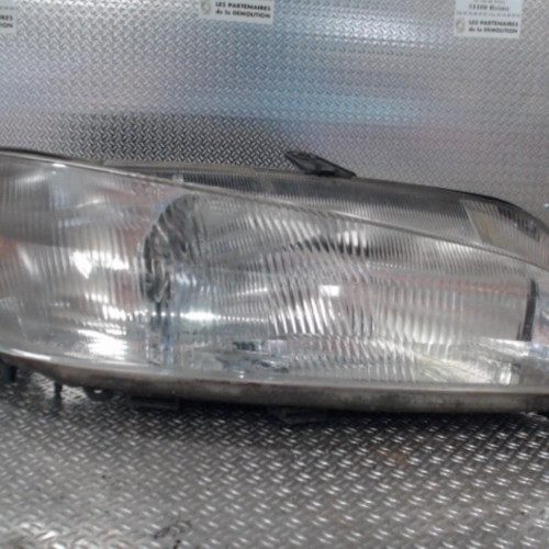 Phare droit Peugeot 306 3-5 portes 1.9 d (1994-2001)