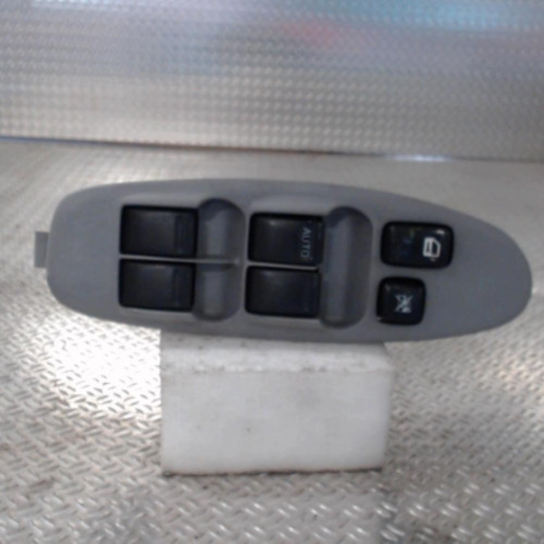 Commande lève-glace porte avant gauche NISSAN ALMERA TINO  0