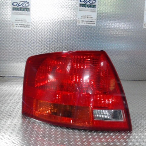 Feu arrière gauche AUDI A4 1  0