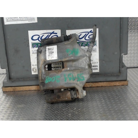 Etrier de frein avant gauche Peugeot 2008 I 1.6 hdi (2013)