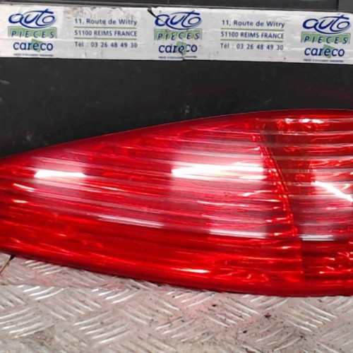 Feu arrière gauche Peugeot 607 2.7 hdi 24v (2004-2011)
