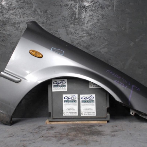 Aile avant droite Mazda 323 F VI 2.0 td (1998-2001) 5 portes