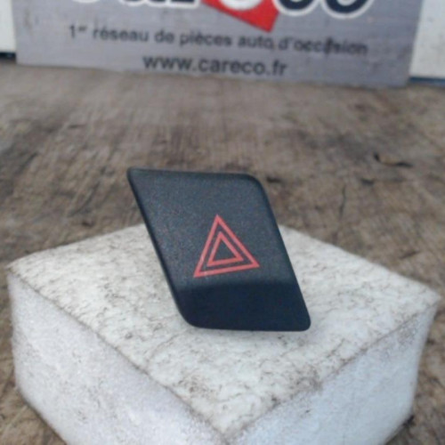 Bouton de warning Toyota YARIS 1.0 vvt-i (2005-2011) 5 portes