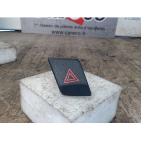 Bouton de warning Toyota YARIS 1.0 vvt-i (2005-2011) 5 portes