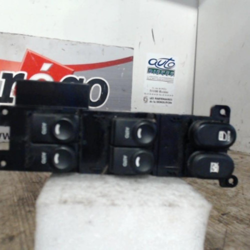 Commande lève-glace porte avant gauche Hyundai I30 1.6 crdi (2007-2011)