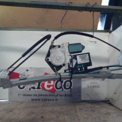Mecanisme  moteur lève-glace avant droit Peugeot 807 2.2 hdi (2002)