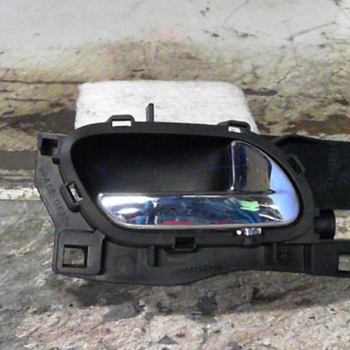 Poignee int porte avd Citroën C4 I 2.0 hdi (2004-2011)