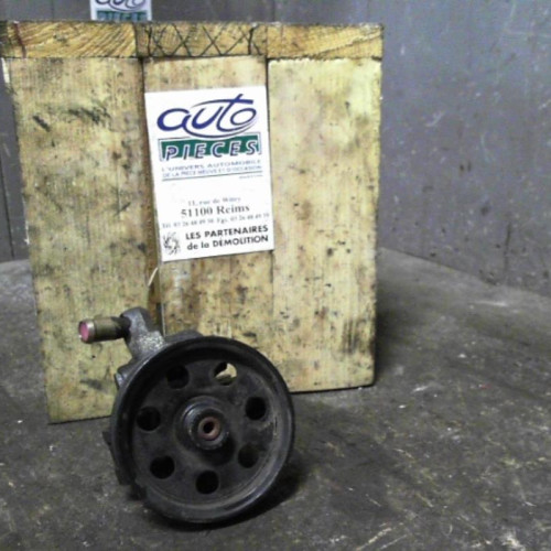 Pompe direction assistee Ford FOCUS I A trois volumes 1.8 turbo di - tddi (1999-2004)