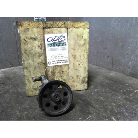 Pompe direction assistee Ford FOCUS I A trois volumes 1.8 turbo di - tddi (1999-2004)