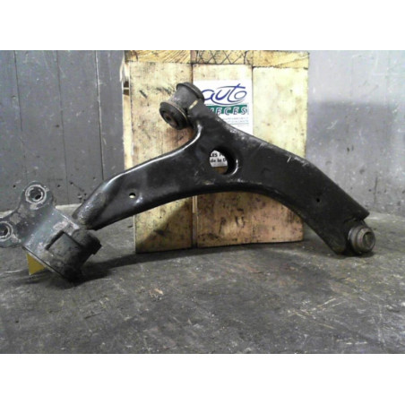 Triangle inf avg Mazda 3 1.6 di turbo (2004-2009)
