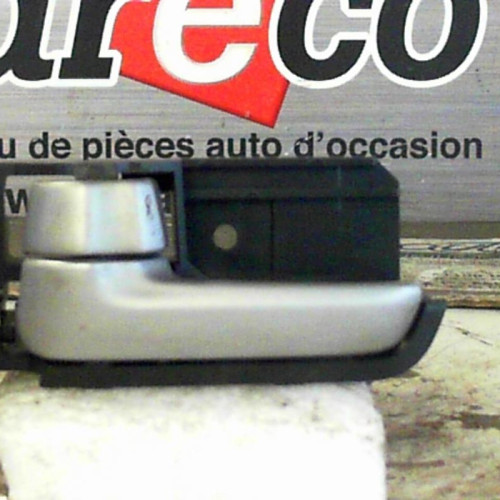 Poignee int porte avg Suzuki SWIFT III 1.3 (2005)