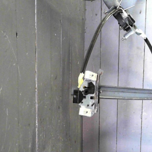 Mecanisme  moteur lève-glace avant droit Mazda 323 F VI 2.0 td (1998-2001) 5 portes
