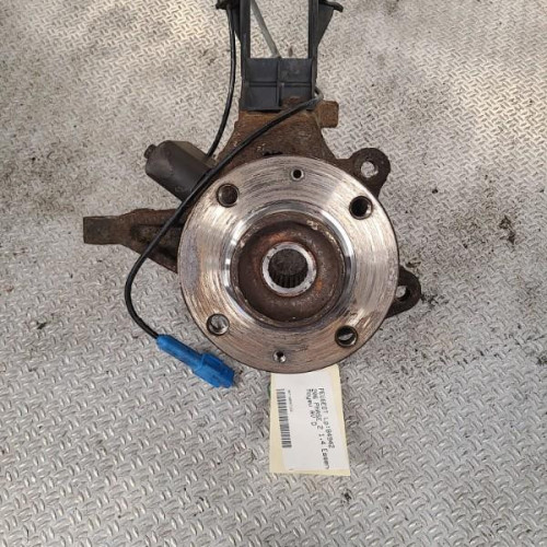 Moyeu avd Peugeot 206 3-5 portes 1.4 i (1998-2012) 3 portes