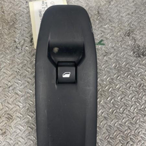Commande lève-glace porte avant droite Peugeot 208 I 1.2 vti 82 (2012)