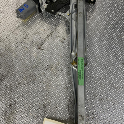 Mecanisme  moteur lève-glace avant droit Nissan NOTE 1.5 dci (2013)