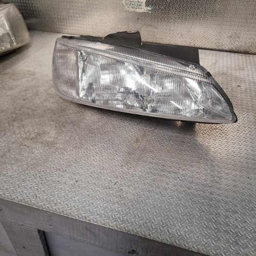 Phare droit Peugeot 406 Break 1.9 d (1996-2004)