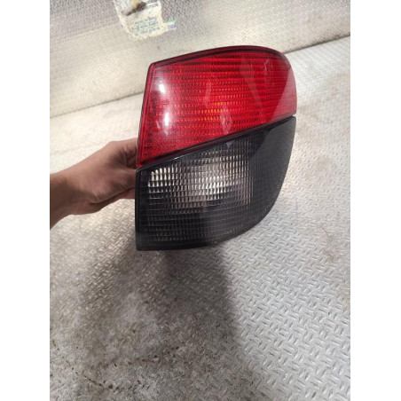 Feu arrière droit Peugeot 406 Break 1.9 d (1996-2004)