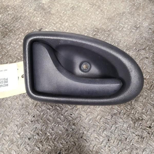 Poignee int porte avg Renault MEGANE I 1.6 16v (ba04, ba0b, ba11, ba1j, ba16, ba19, ba1k, ba1v,... (1999-2002)
