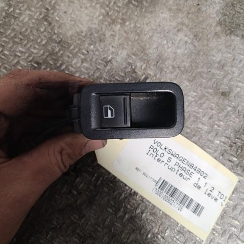 Commande lève-glace porte avant droite Vw POLO V 1.2 tdi (2009) 5 portes