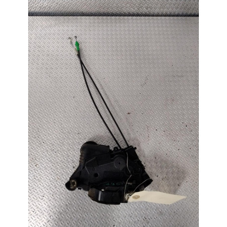 Serrure porte avd Toyota YARIS 1.3 vvt-i (2005-2010)