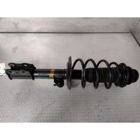 Amortisseur avant droit Toyota YARIS 1.3 vvt-i (2005-2010)