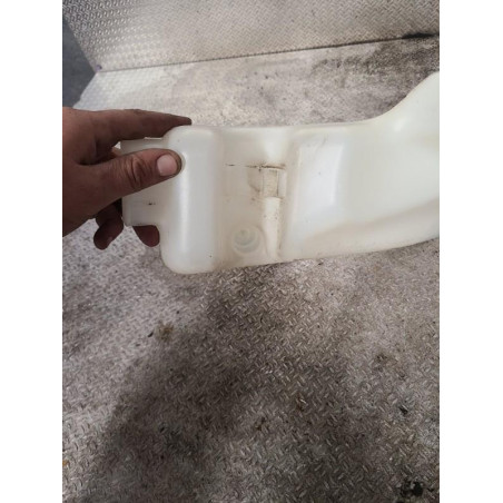 Reservoir lave-glace avant Dacia DOKKER Monospace 1.5 dci (2012)