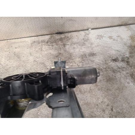 Mecanisme  moteur lève-glace avant droit Dacia DOKKER Monospace 1.5 dci (2012)