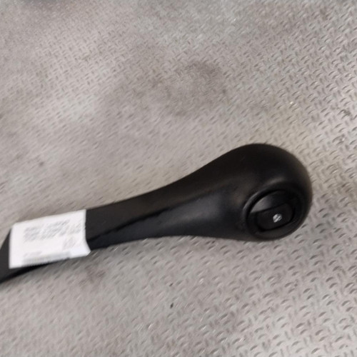 Commande lève-glace porte avant droite Renault MEGANE II 1.5 dci (2005-2008)