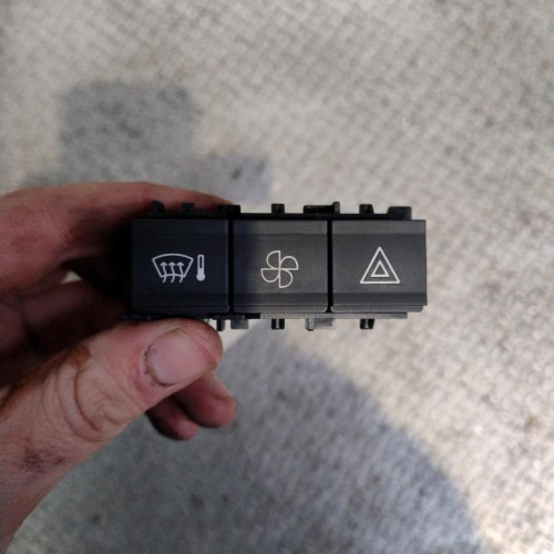 Bouton de warning CITROEN AMI  AMI