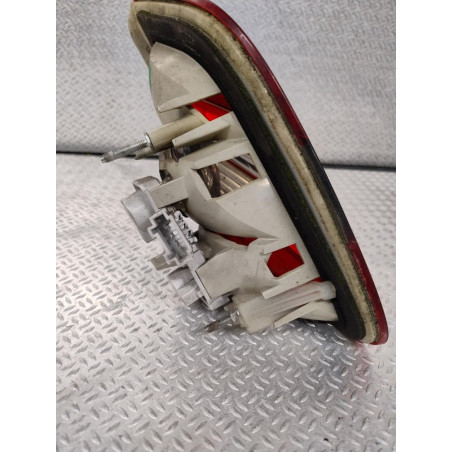 Feu arrière intérieur droit Mercedes-benz CLASSE B Sports Tourer B 180 cdi (2005-2011) 5 portes