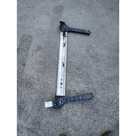 Traverse inférieure armature avant Renault SCÉNIC III 1.9 dci (2009)