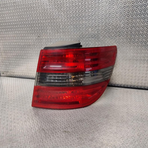 Feu arrière droit Mercedes-benz CLASSE B Sports Tourer B 180 cdi (2005-2011) 5 portes