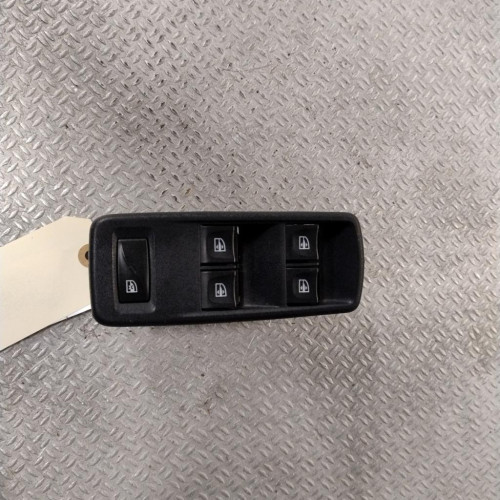 Commande lève-glace porte avant gauche Dacia LODGY 1.5 dci (2012)