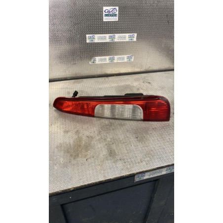 Feu arrière droit Ford FOCUS C-MAX 1.8 tdci (2005-2007) 5 portes